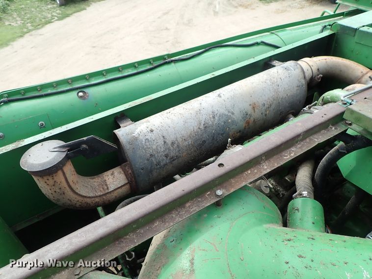 image for item DB7686 1990 John Deere 9600 combine