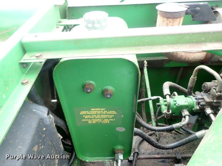 image for item DB7686 1990 John Deere 9600 combine