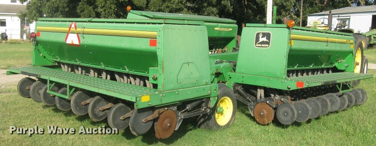 image for item DC1414 John Deere 455 grain drill