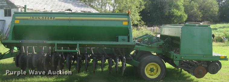 image for item DC1414 John Deere 455 grain drill