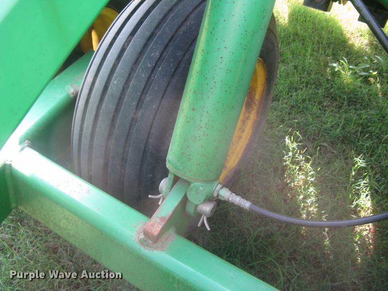 image for item DC1414 John Deere 455 grain drill