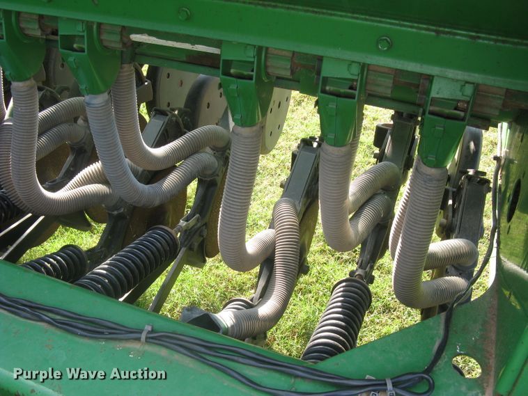 image for item DC1414 John Deere 455 grain drill