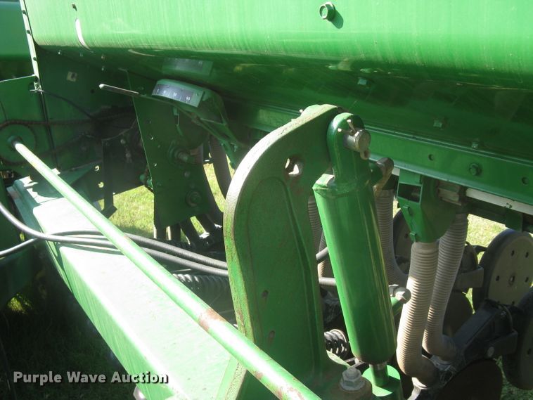 image for item DC1414 John Deere 455 grain drill