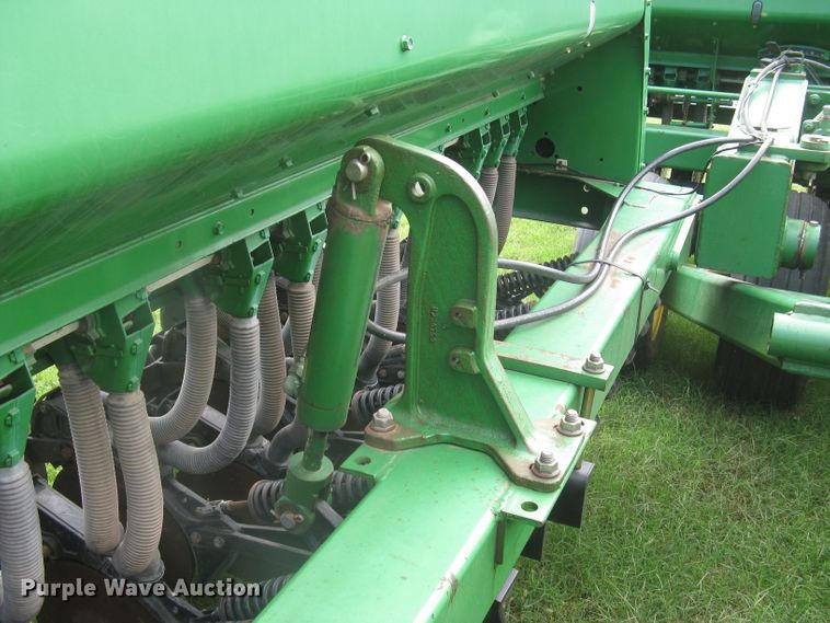 image for item DC1414 John Deere 455 grain drill