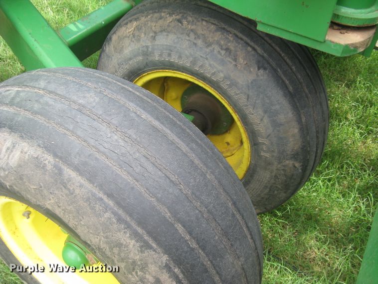 image for item DC1414 John Deere 455 grain drill