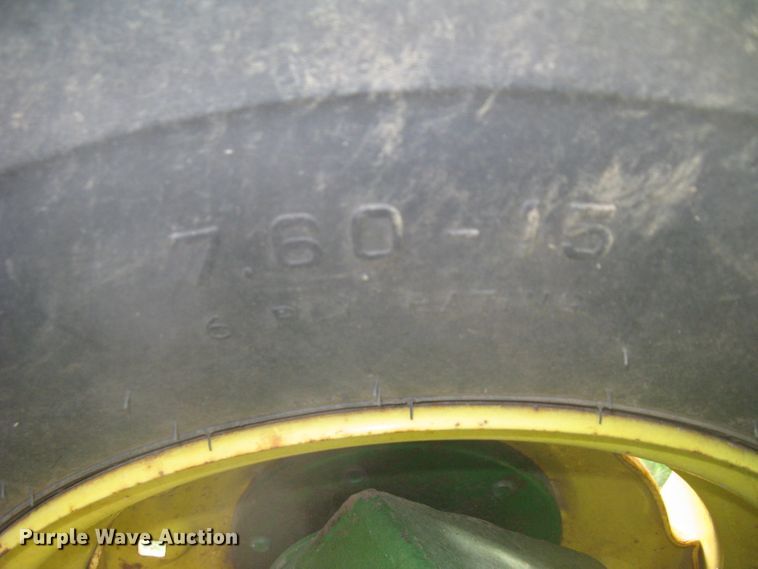 image for item DC1414 John Deere 455 grain drill