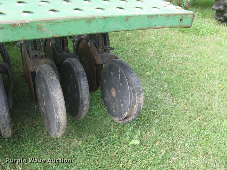 image for item DC1414 John Deere 455 grain drill