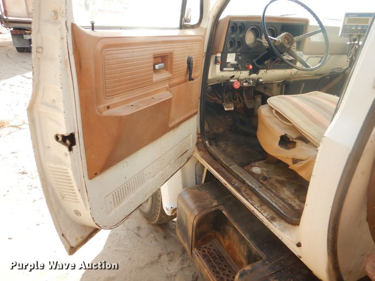 image for item DD4450 1979 Chevrolet Custom Deluxe C70 feed mixer truck