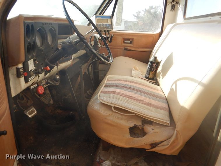 image for item DD4450 1979 Chevrolet Custom Deluxe C70 feed mixer truck