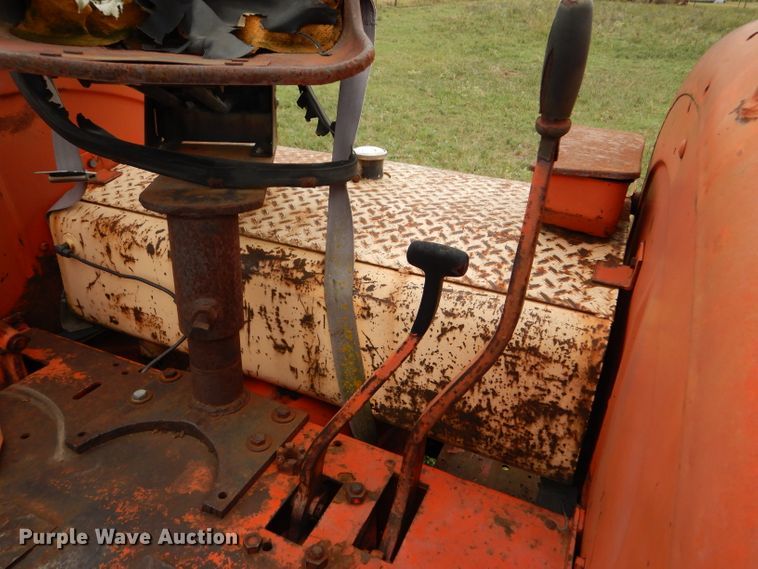 image for item DD4485 1962 Case 930 Comfort King tractor