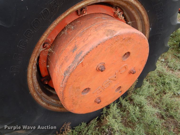 image for item DD4485 1962 Case 930 Comfort King tractor