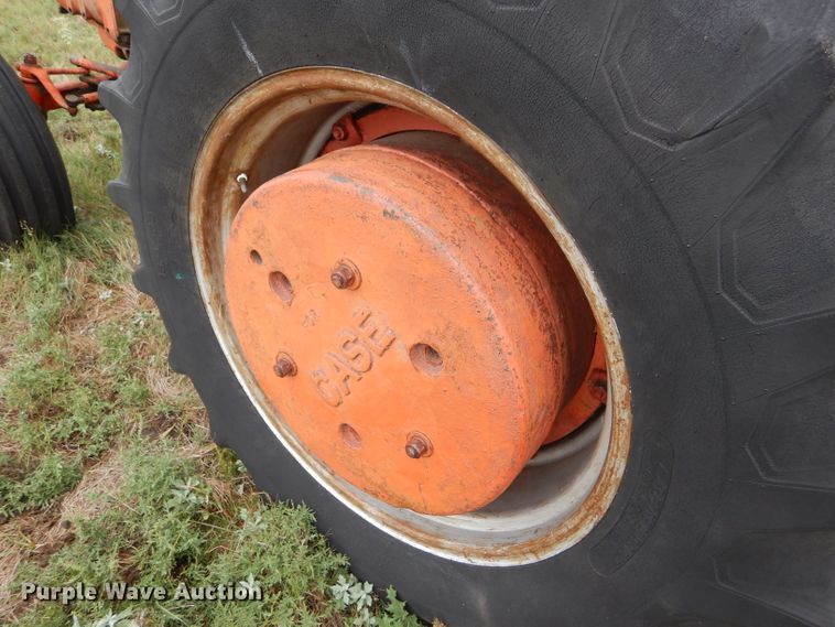 image for item DD4485 1962 Case 930 Comfort King tractor