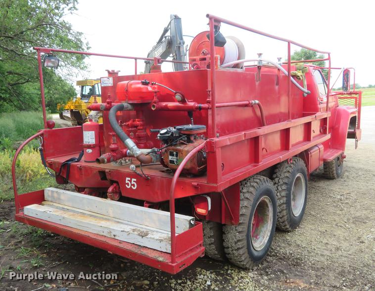 image for item DD7053 1983 Ford F700 brush fire truck