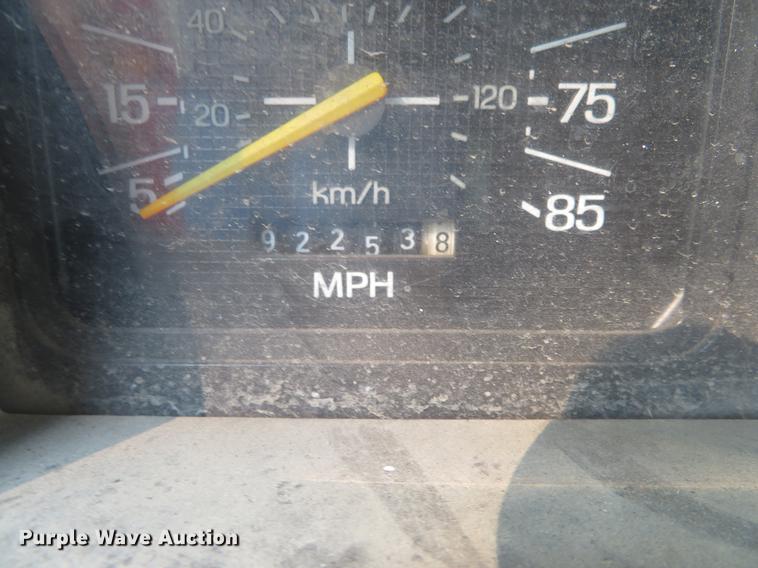 image for item DD7053 1983 Ford F700 brush fire truck