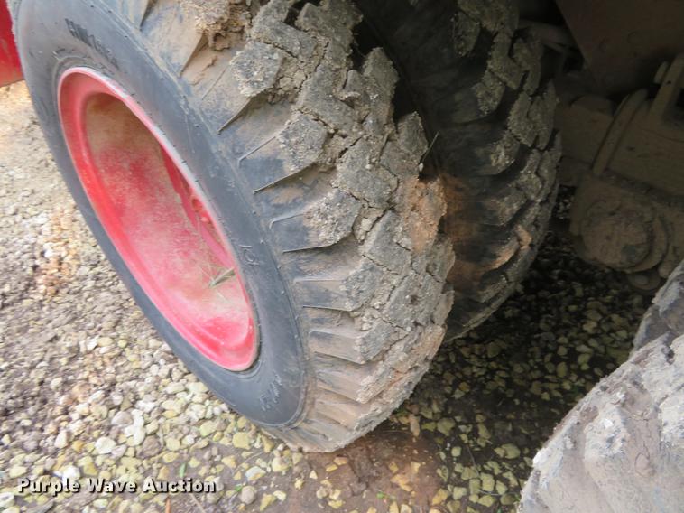 image for item DD7053 1983 Ford F700 brush fire truck