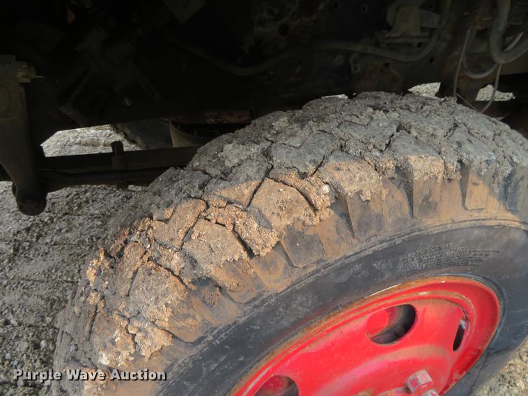 image for item DD7053 1983 Ford F700 brush fire truck