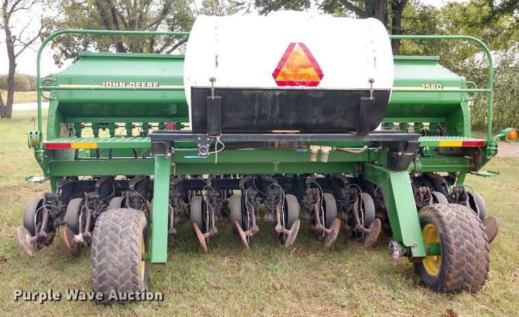 image for item DD7111 John Deere 1560 no-till grain drill