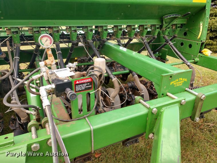 image for item DD7111 John Deere 1560 no-till grain drill
