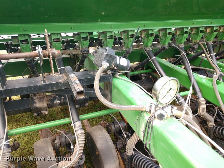 image for item DD7111 John Deere 1560 no-till grain drill