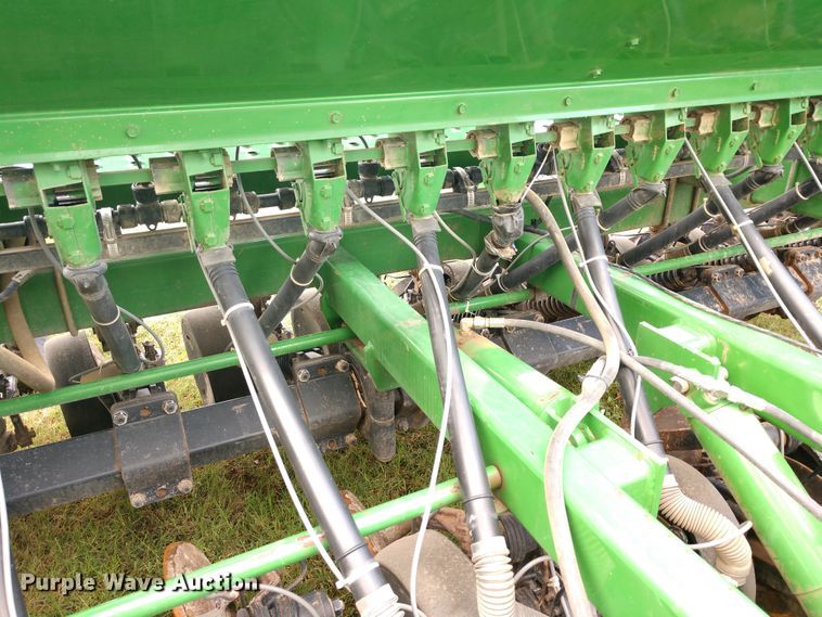 image for item DD7111 John Deere 1560 no-till grain drill