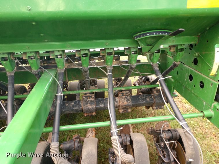 image for item DD7111 John Deere 1560 no-till grain drill
