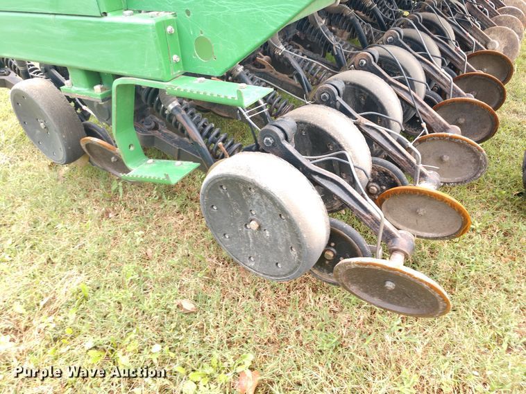 image for item DD7111 John Deere 1560 no-till grain drill