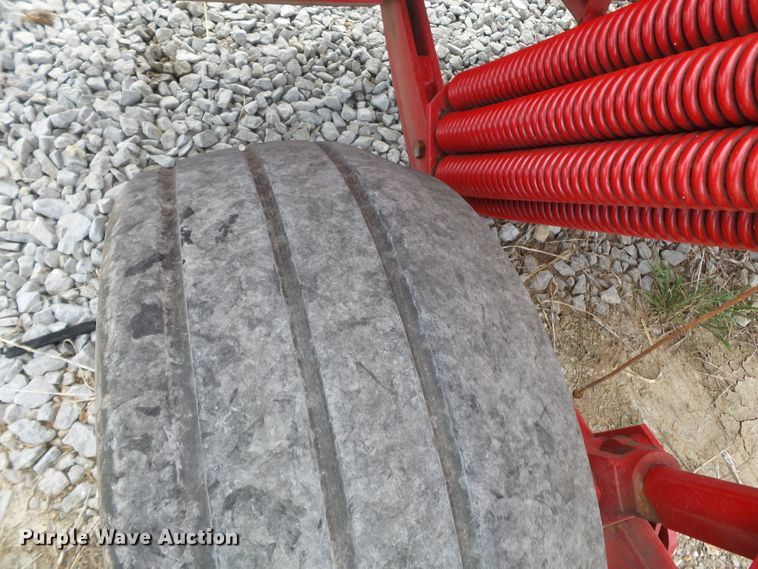 image for item DE8006 2010 Hesston 1476 windrower