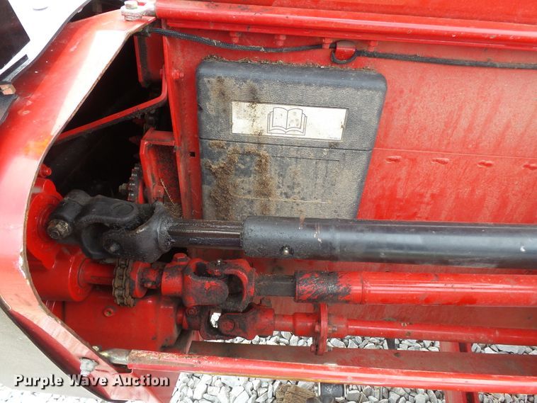 image for item DE8006 2010 Hesston 1476 windrower