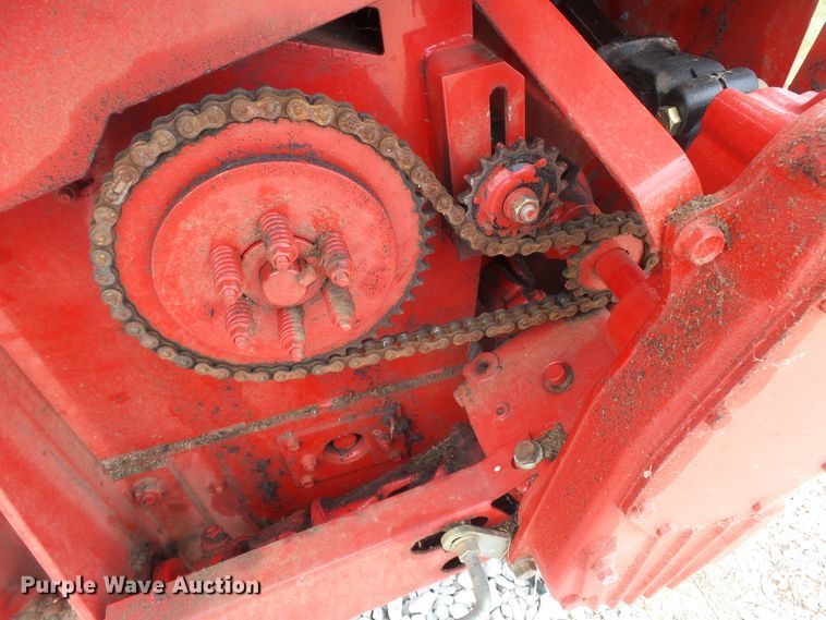 image for item DE8006 2010 Hesston 1476 windrower