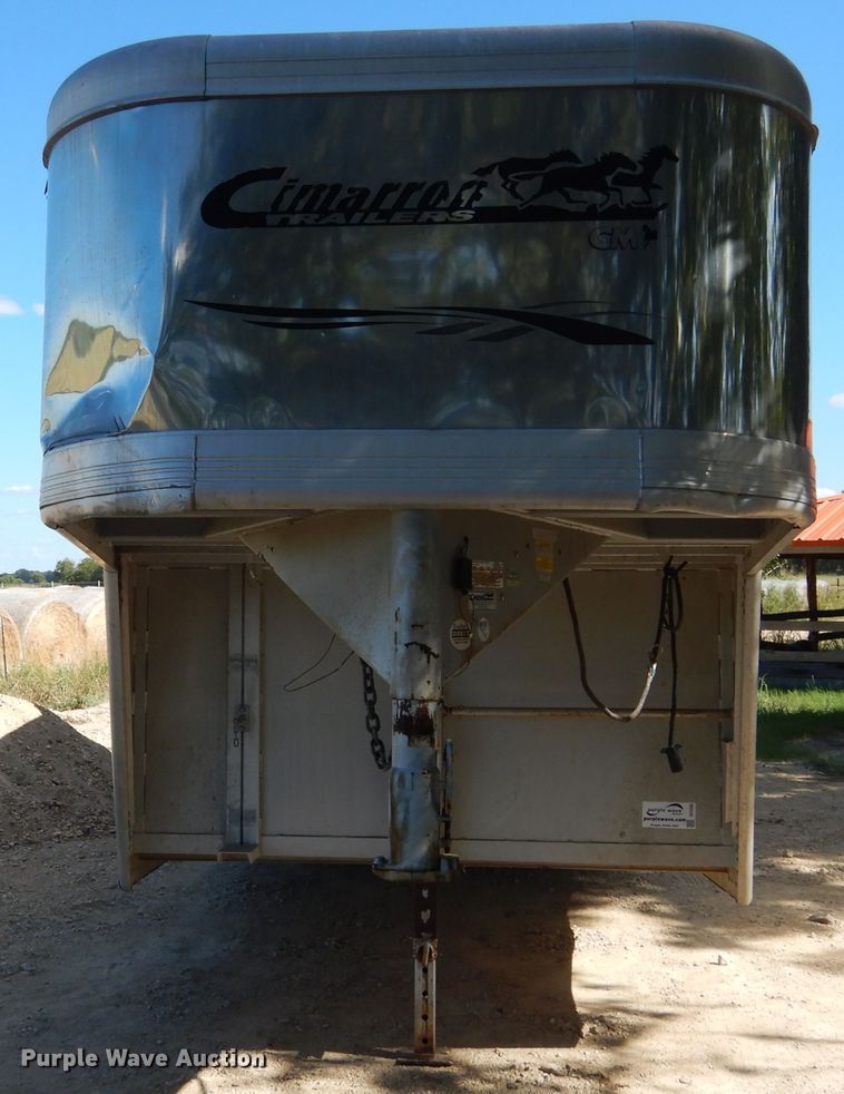 image for item DF2585 2005 Cimarron NS4HG21800260E livestock trailer