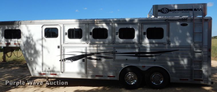 image for item DF2585 2005 Cimarron NS4HG21800260E livestock trailer