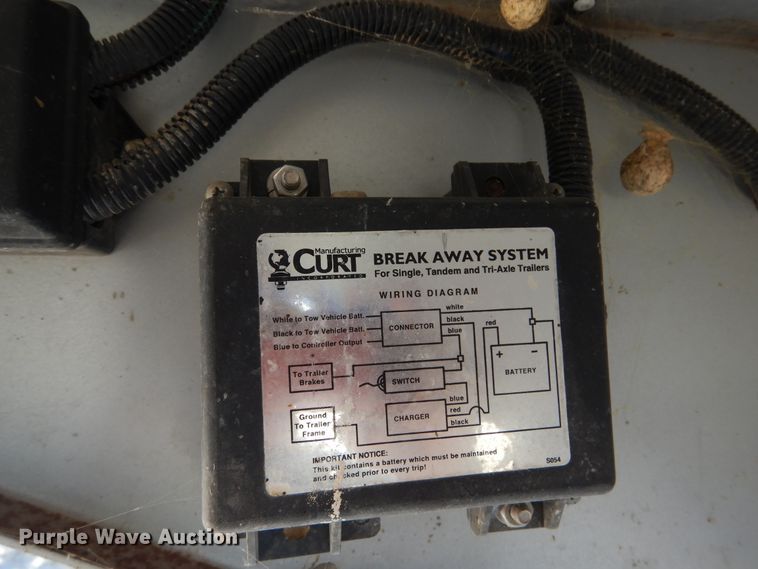 image for item DF2585 2005 Cimarron NS4HG21800260E livestock trailer