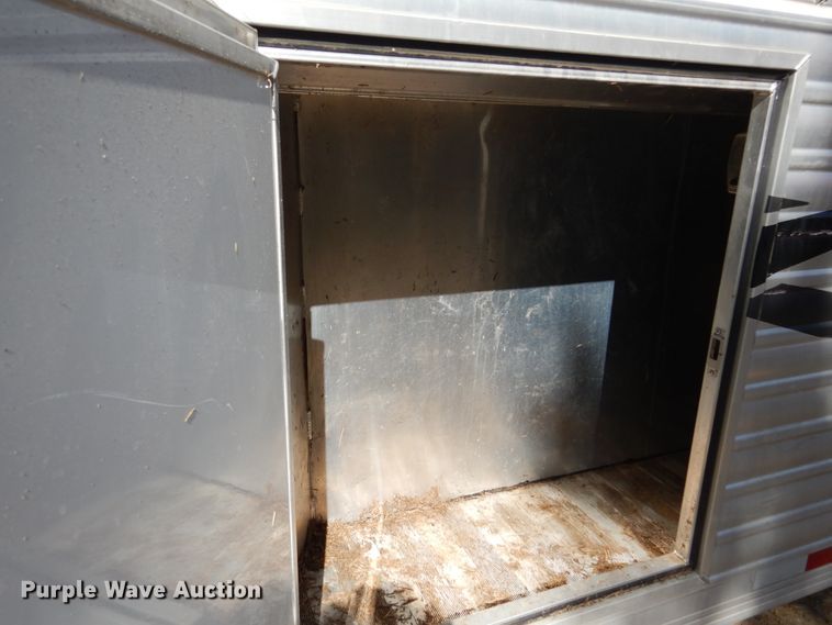 image for item DF2585 2005 Cimarron NS4HG21800260E livestock trailer