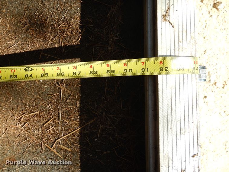 image for item DF2585 2005 Cimarron NS4HG21800260E livestock trailer