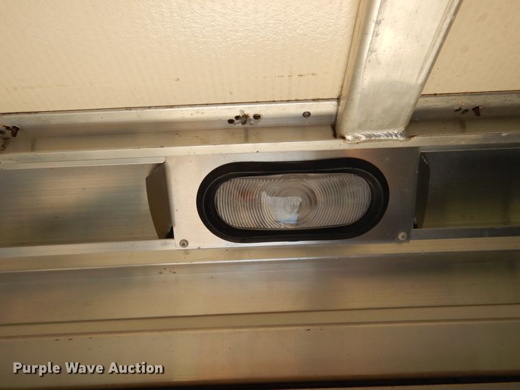 image for item DF2585 2005 Cimarron NS4HG21800260E livestock trailer