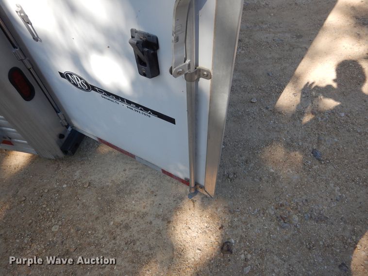 image for item DF2585 2005 Cimarron NS4HG21800260E livestock trailer