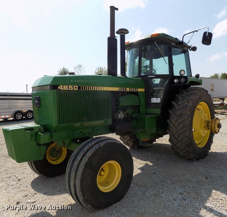 image for item DG2444 1988 John Deere 4850 tractor
