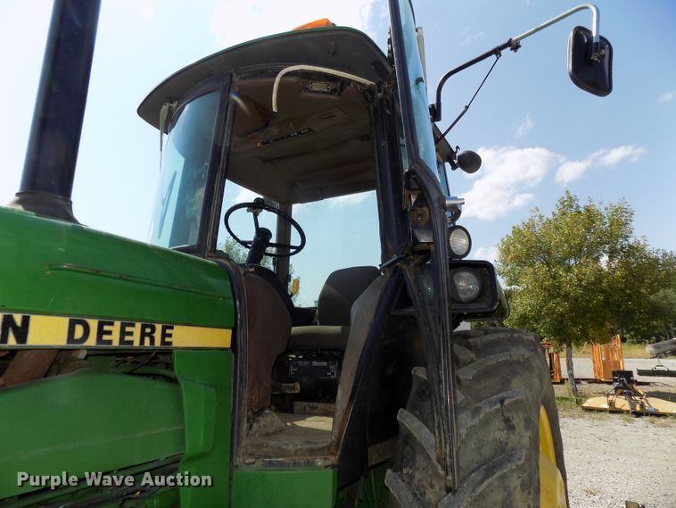 image for item DG2444 1988 John Deere 4850 tractor