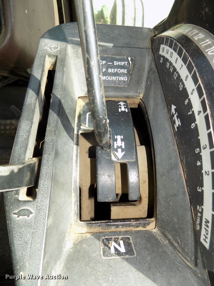 image for item DG2444 1988 John Deere 4850 tractor