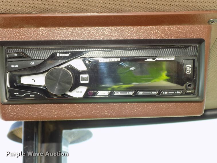 image for item DG2444 1988 John Deere 4850 tractor