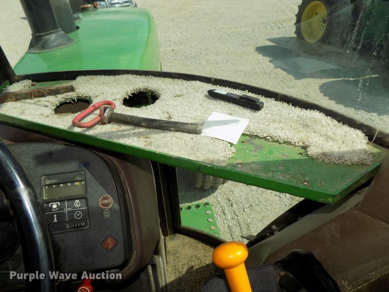 image for item DG2444 1988 John Deere 4850 tractor