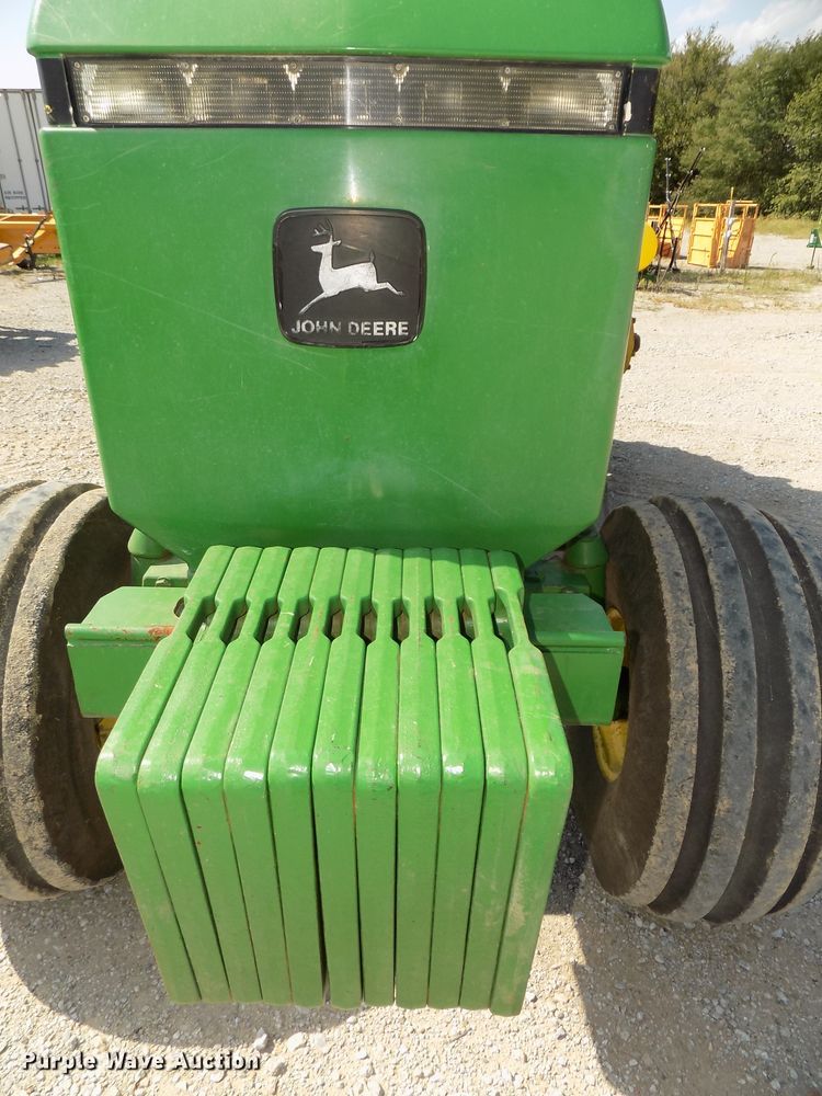 image for item DG2444 1988 John Deere 4850 tractor