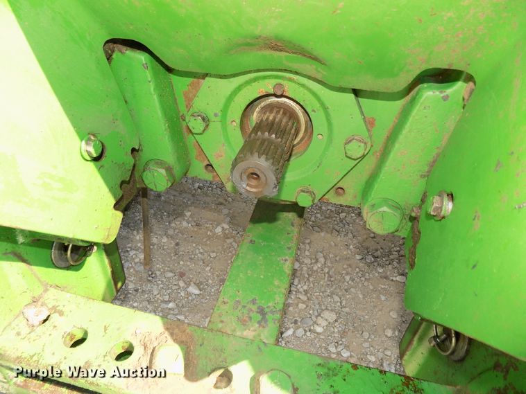 image for item DG2444 1988 John Deere 4850 tractor