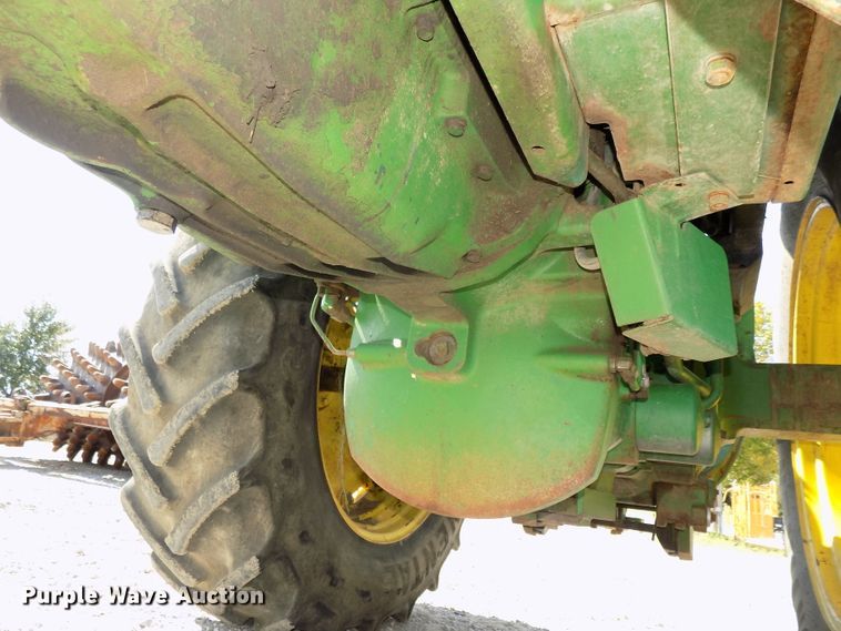 image for item DG2444 1988 John Deere 4850 tractor