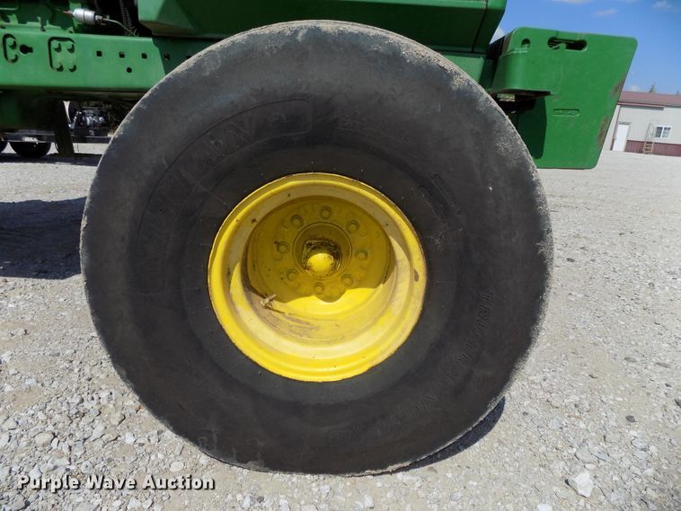 image for item DG2444 1988 John Deere 4850 tractor