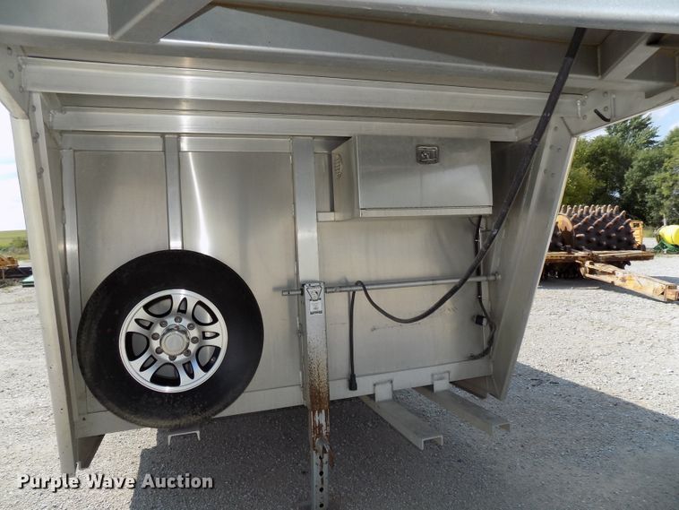 image for item DG2447 2014 Cimarron Showstar livestock trailer