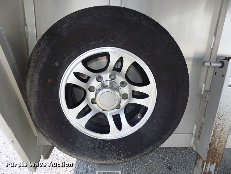 image for item DG2447 2014 Cimarron Showstar livestock trailer