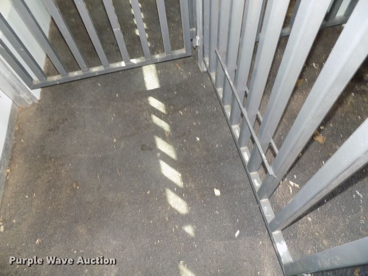 image for item DG2447 2014 Cimarron Showstar livestock trailer