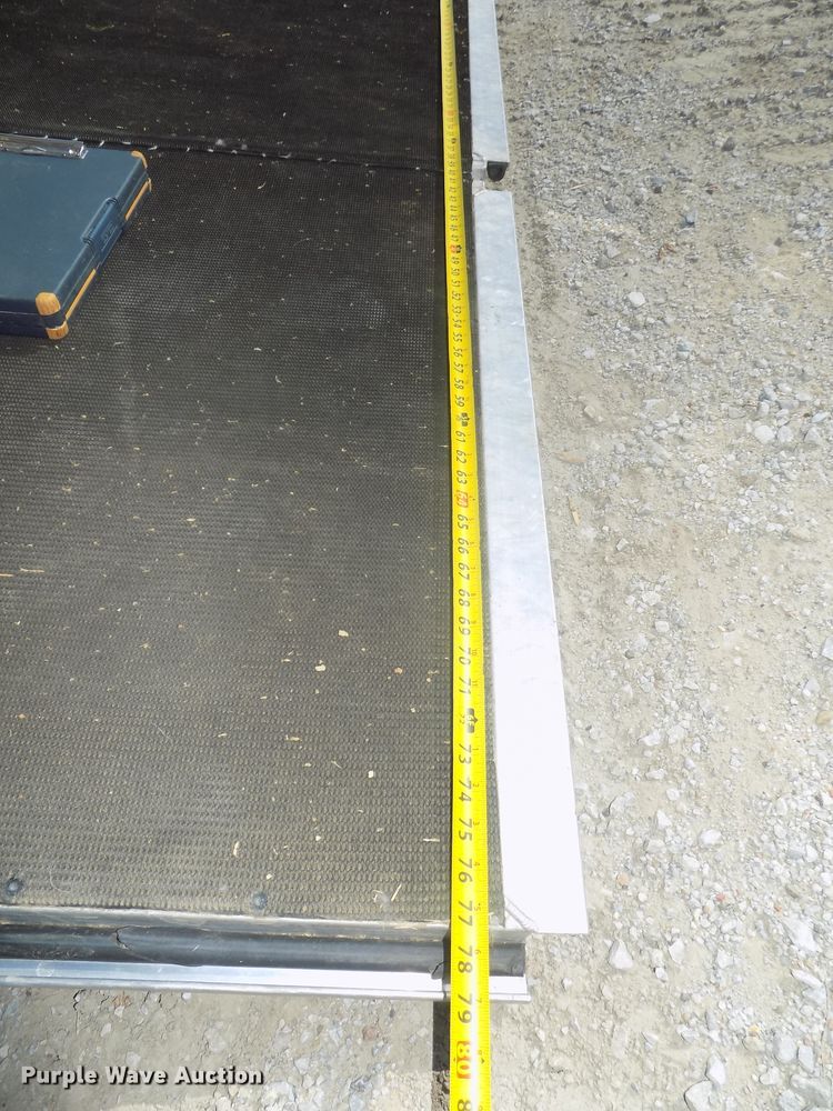 image for item DG2447 2014 Cimarron Showstar livestock trailer