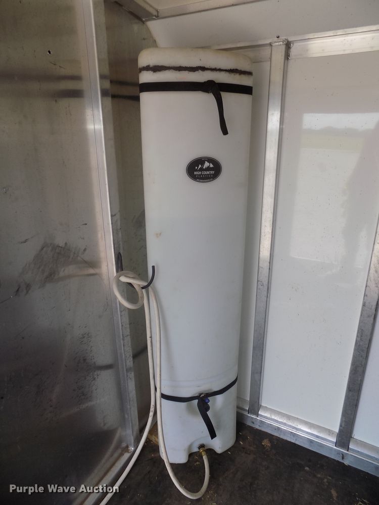 image for item DG2447 2014 Cimarron Showstar livestock trailer